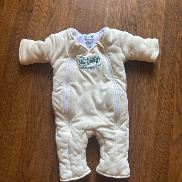 Baby Merlins Magic Sleep suit - Picture 1 of 3
